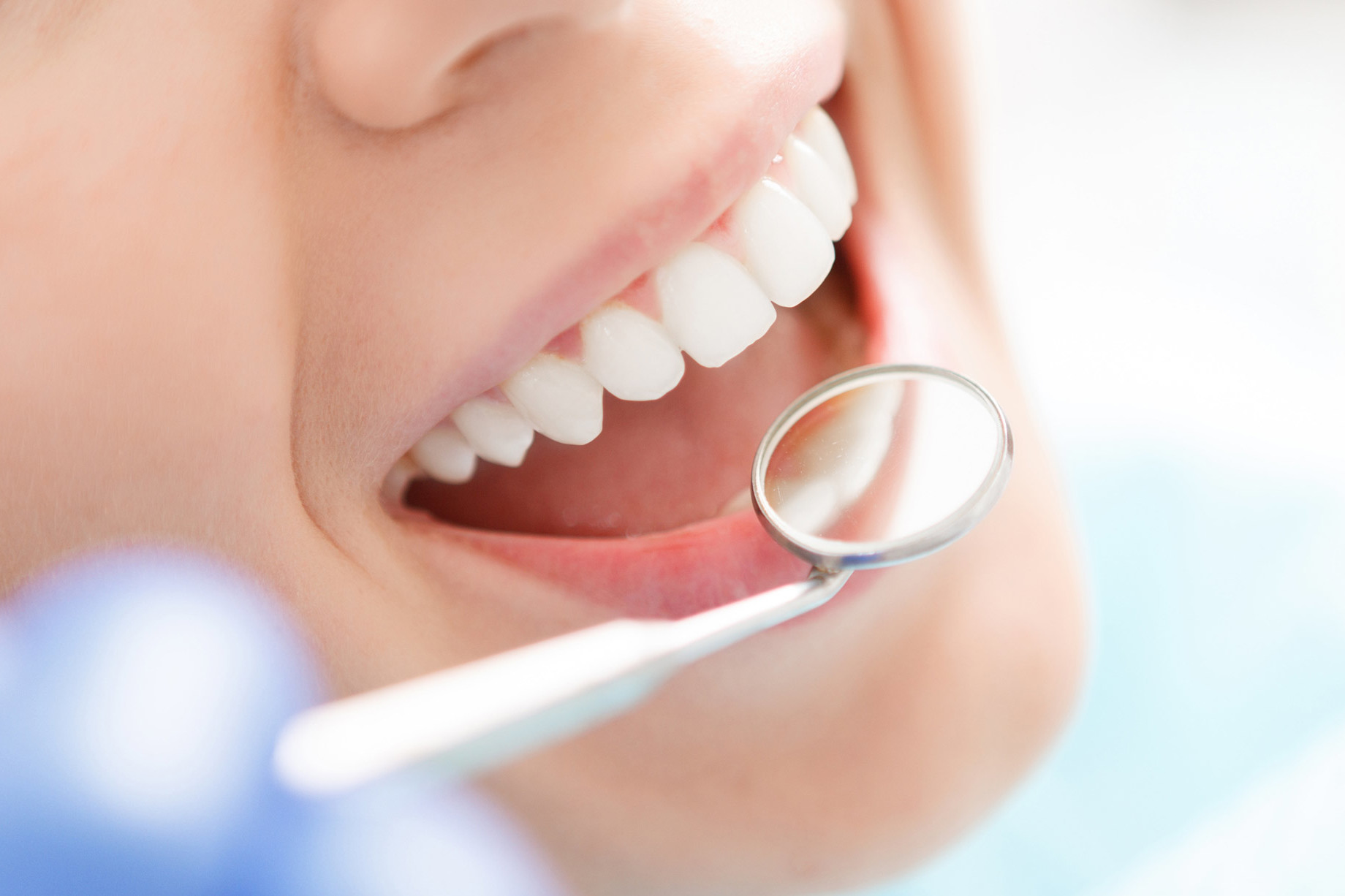  Oralchirurgie_Bunse_Zahnheilkunde-Zahnfuellungen_Fotolia_85924650_L.jpg